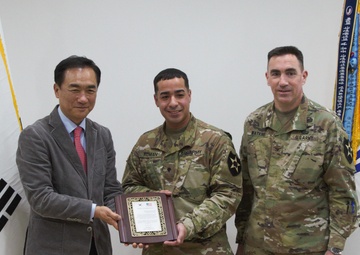 Soldier hailed as hero in local community