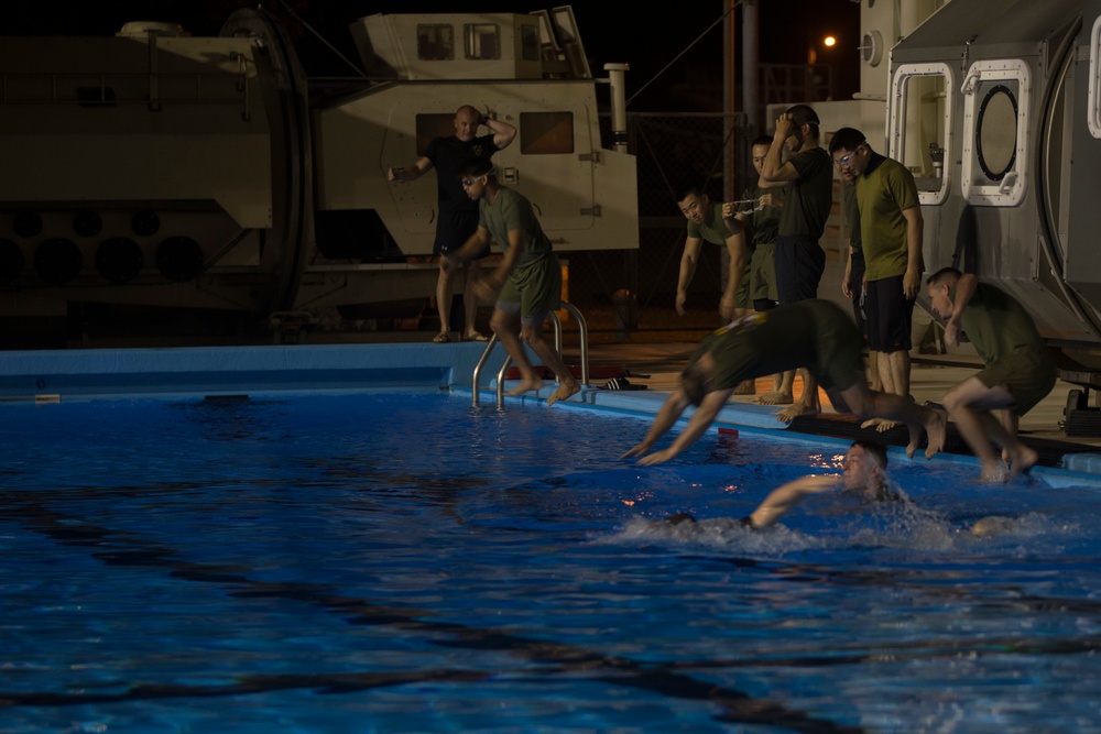 Japanese Amphibious Rapid Deployment Brigade Logistics Battalion trains with Combat Logistics Battalion 31