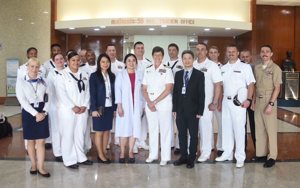 USS Blue Ridge and 7th Fleet Sailors visit Bangkok Hospital Pattaya