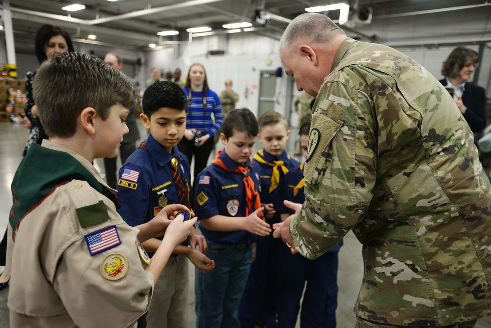 Boy Scouts donate popcorn to Indiana National Guard, USO