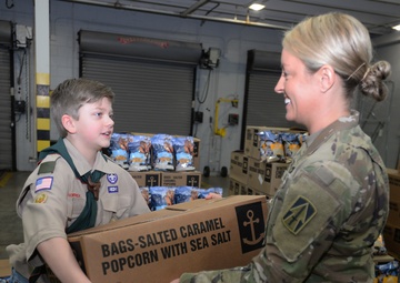 Boy Scouts donate popcorn to Indiana National Guard, USO