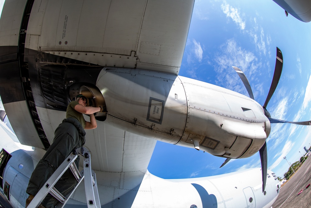 Balikatan 2019: Preparing a C-130 for flight