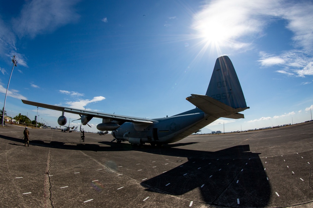 Balikatan 2019: Preparing a C-130 for flight