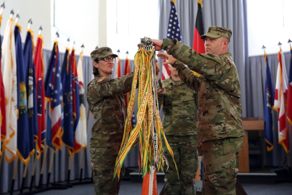 44th Expeditionary Signal Battalion's uncasing signals arrival in Baumholder