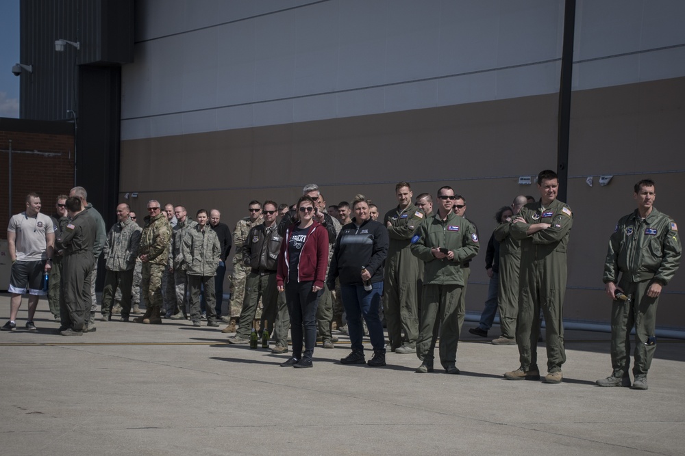 Lt Col Jeffrey C. Siwik Celebrates Fini Flight