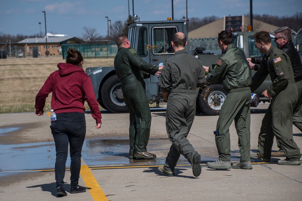 Lt Col Jeffrey C. Siwik Celebrates Fini Flight