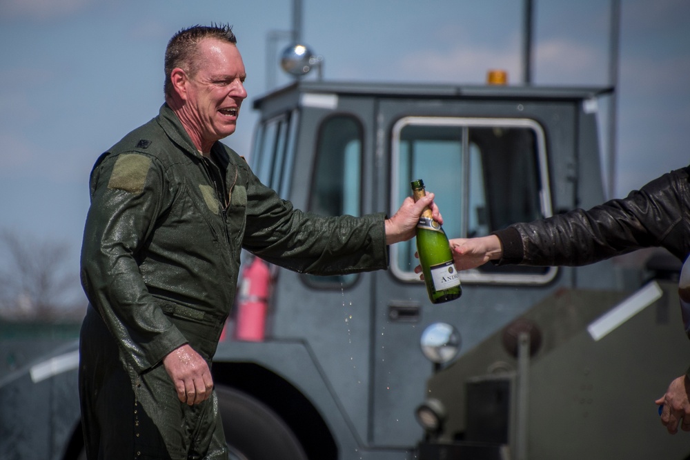 Lt Col Jeffrey C. Siwik Celebrates Fini Flight