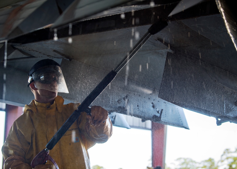 MXG Airmen ensure clean, serviceable ‘Hawgs’