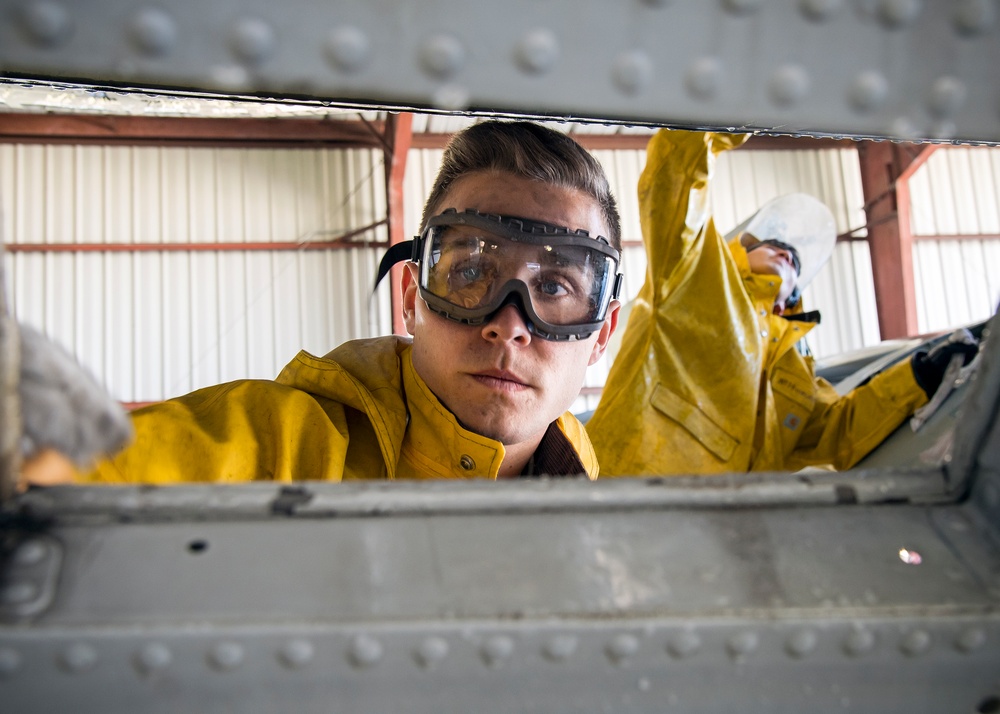 MXG Airmen ensure clean, serviceable ‘Hawgs’