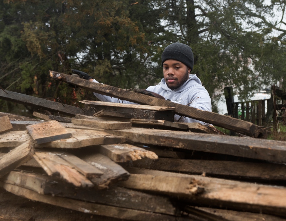 509th SFS defenders volunteer on Vietnam War veteran's farm