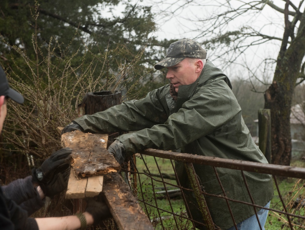 509th SFS defenders volunteer on Vietnam War veteran's farm