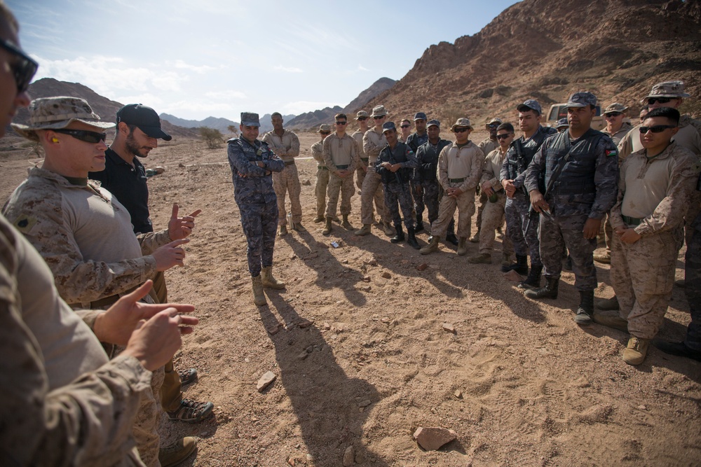 FASTCENT Marines participate in a subject matter expert exchange with Jordanian Marines