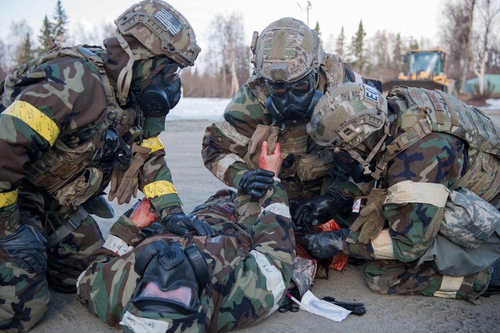 EOD Airmen prepare during Polar Force 19-4