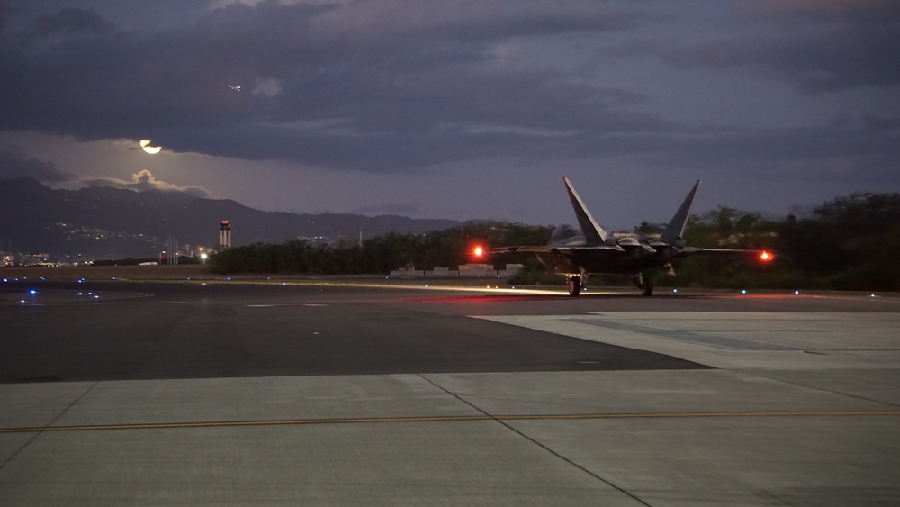 HIANG's 154th MXS and 199th FS conduct night training exercises