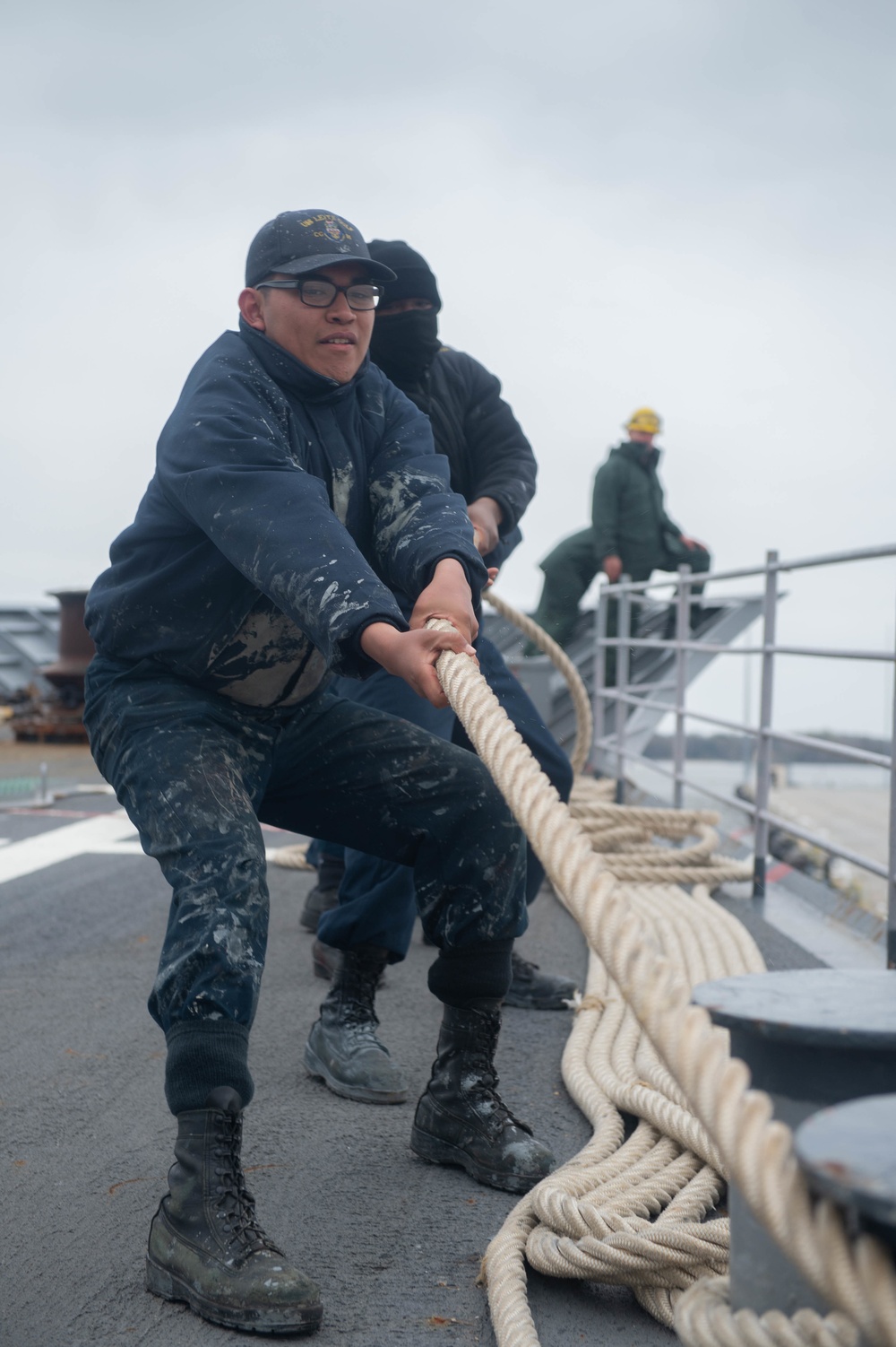 USS Leyte Gulf Goes Underway for Deployment