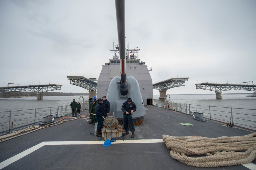 USS Leyte Gulf Goes Underway for Deployment