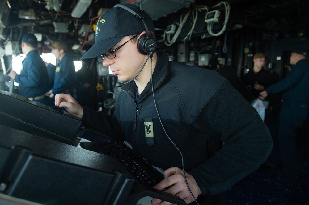 USS Leyte Gulf Goes Underway for Deployment