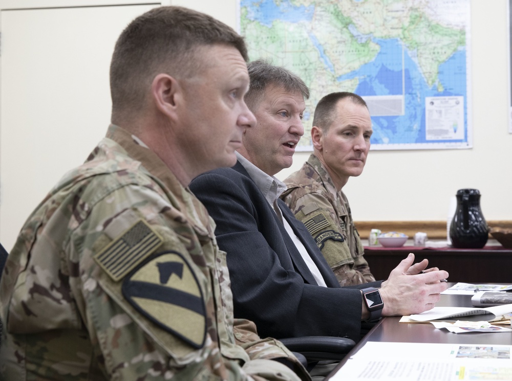 Stars and Stripes Personnel Meet Journalist in Kuwait