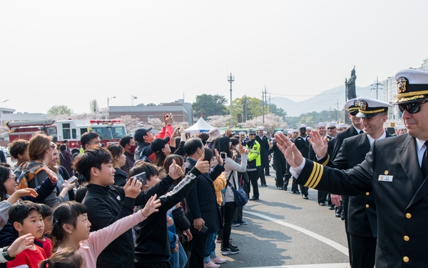 190405 Chinhae Cherry Blossom Parade