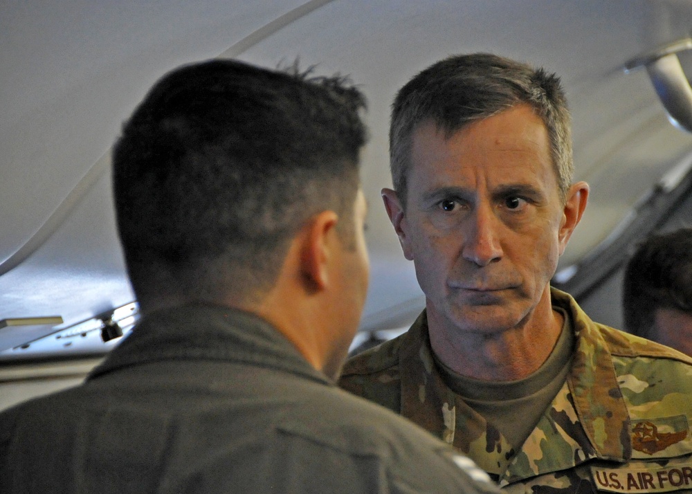 USFJ, 5th AF Commander Visits VP-47
