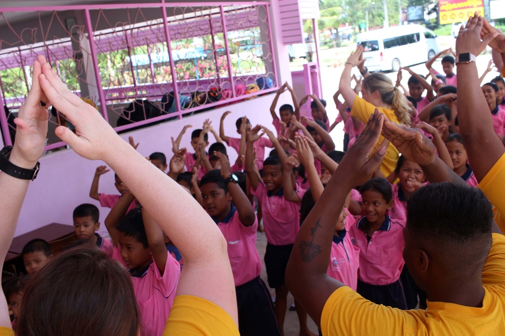 Sailors volunteer in the Thailand community during a U.S. 7th Fleet Flagship USS Blue Ridge community relations event in Pattaya, Thailand.