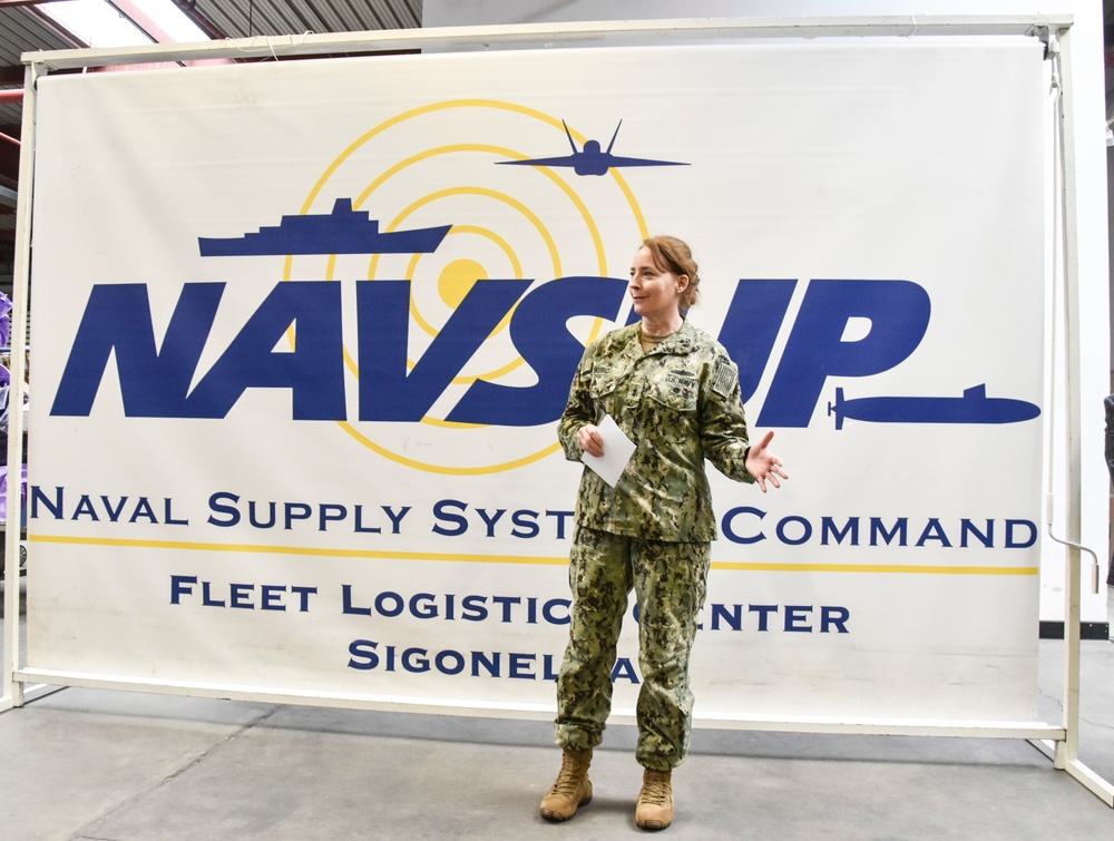 NAVSUP commander wraps tour of fleet logistics center in Italy