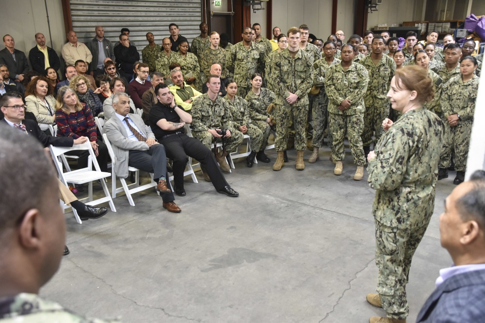 NAVSUP commander wraps tour of fleet logistics center in Italy