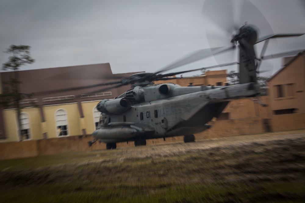 32nd Raiding Squadron and 2nd LE BN Conduct Dutch Bilateral Training