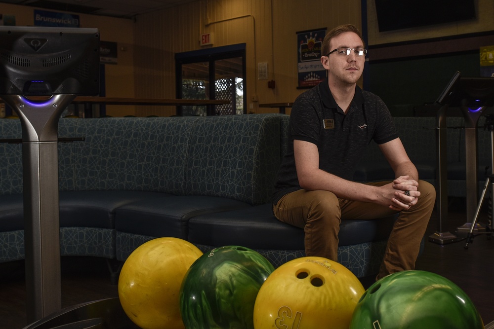 Beale Bowling Center manager awardee