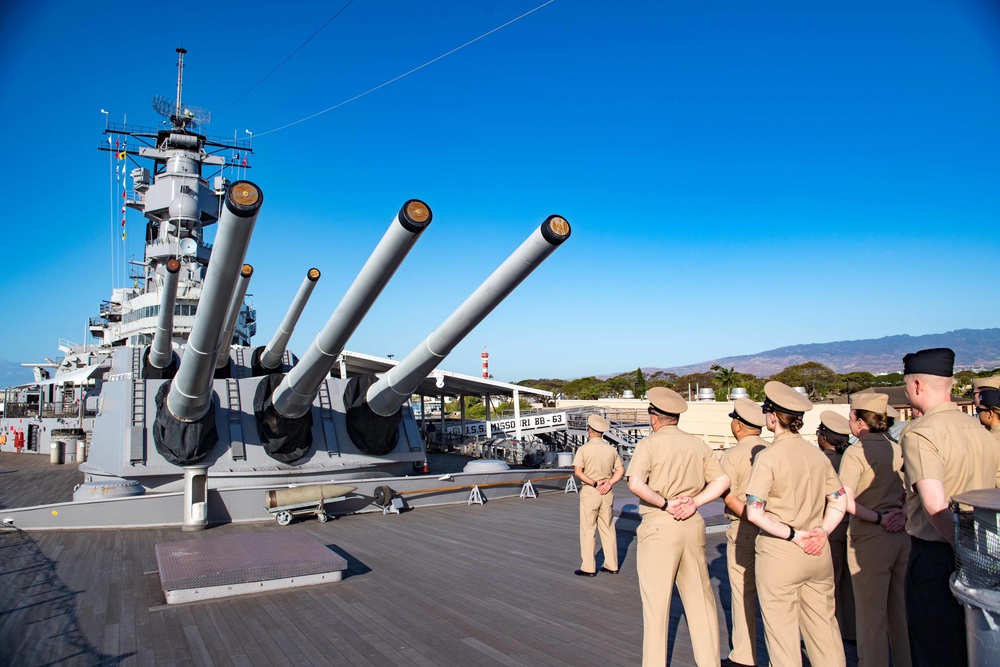 USS Zumwalt Sailors visit USS Missouri