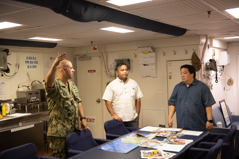 Hawaii State Representative tours USS Zumwalt