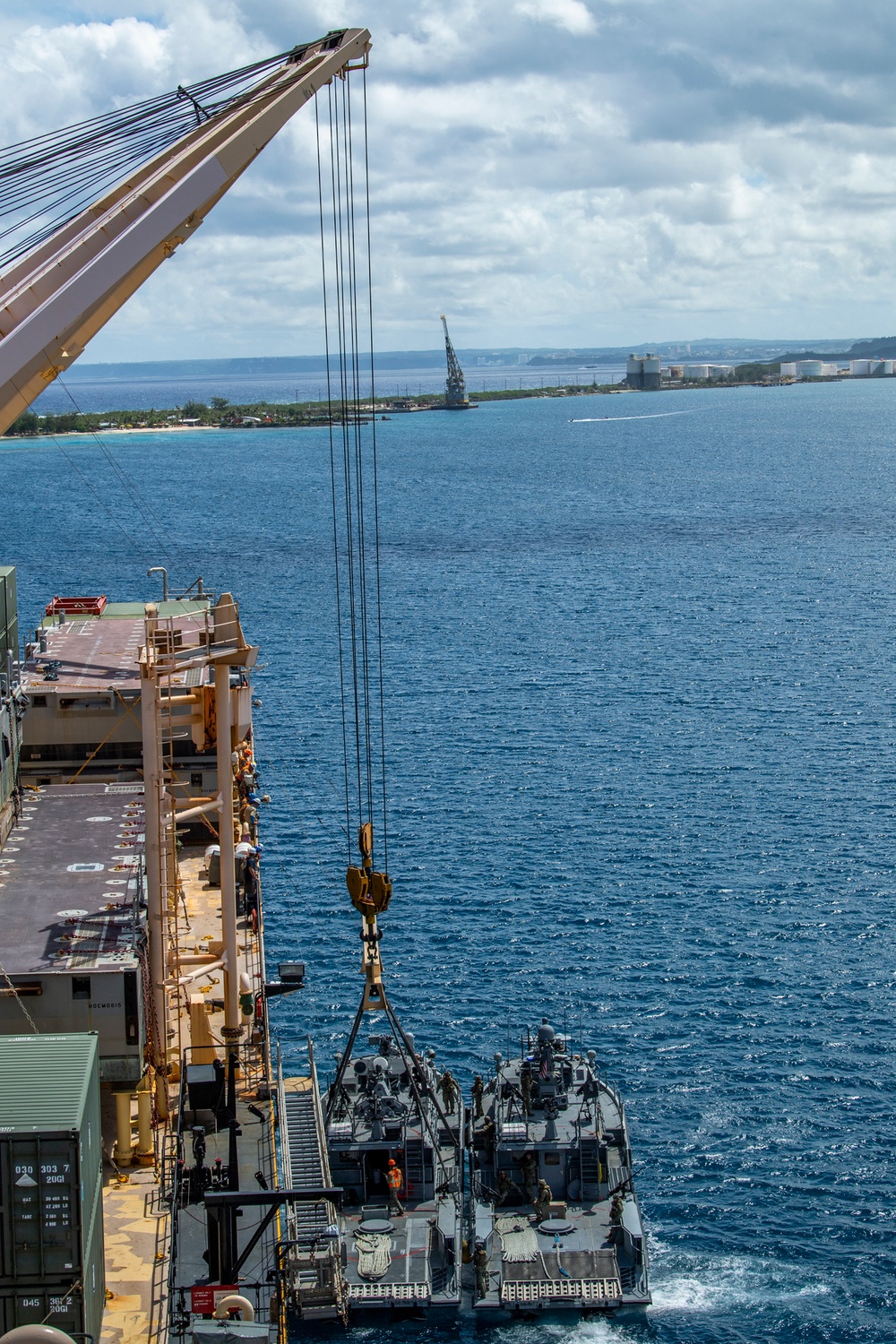 NCHB 1 Conducts Lift On/Lift off Operations