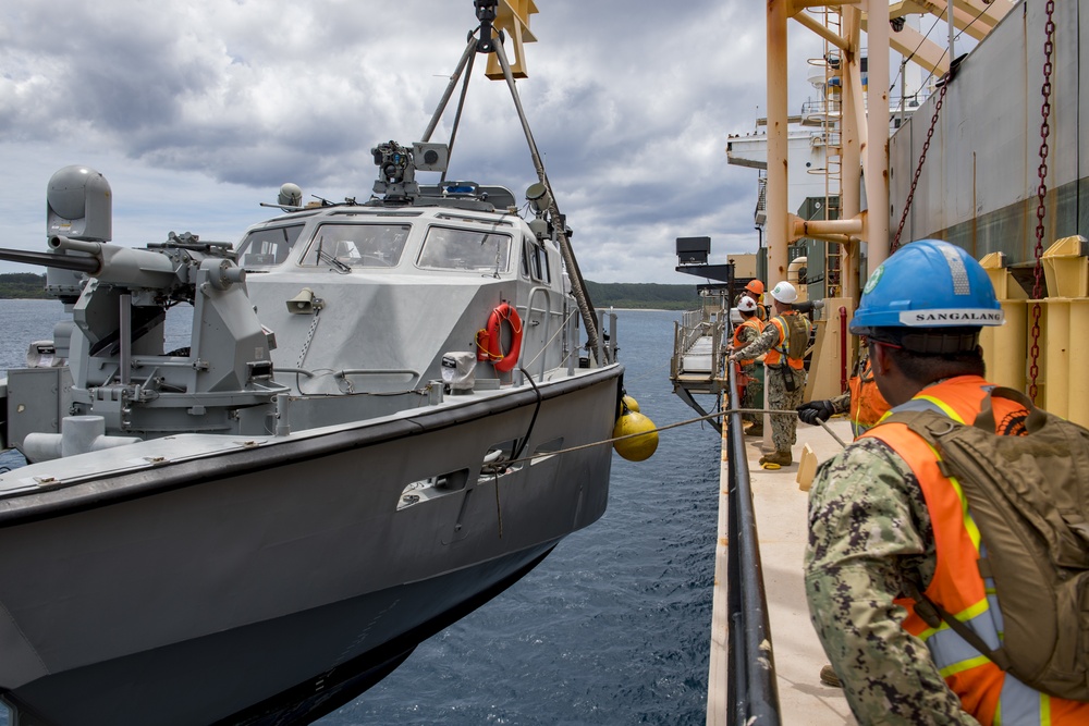 NCHB 1 conducts lift on/lift off opperation