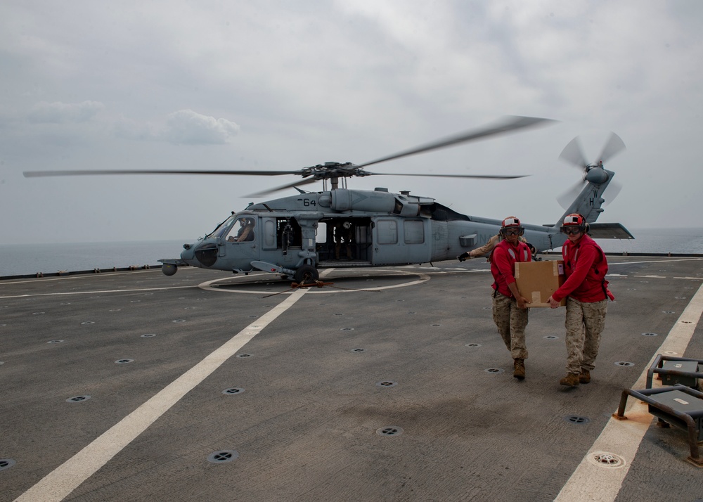 USS Fort McHenry Vertical Replenishment
