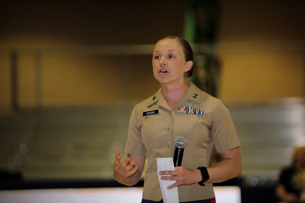 Marines share core values at women’s basketball convention