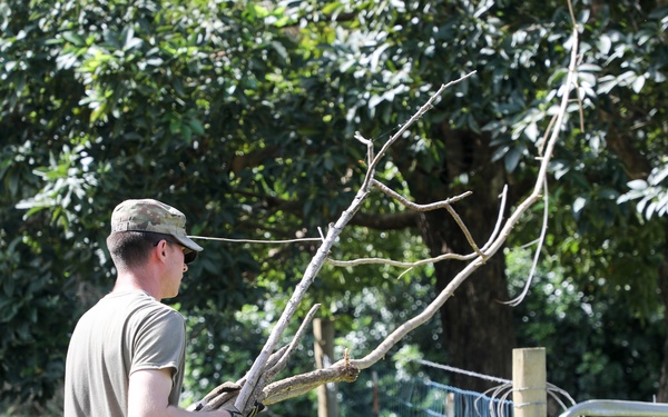 25th ID Soldiers farm with Kahua Pa'a Mua