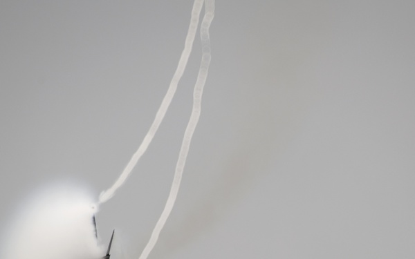 VDT performs for Team Shaw