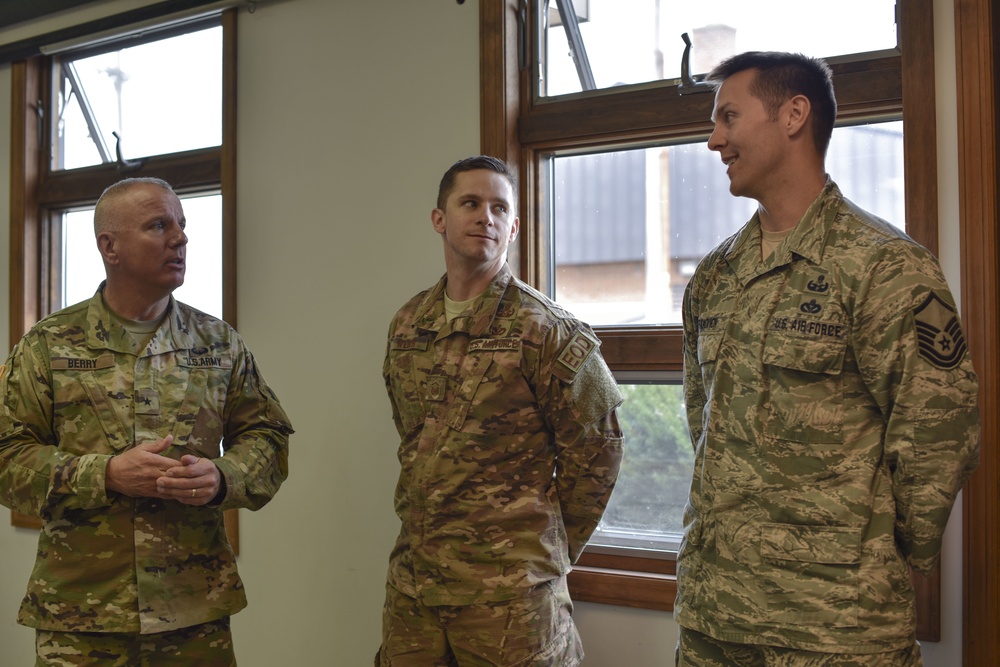 Delaware TAG recognizes 166 CES Airmen