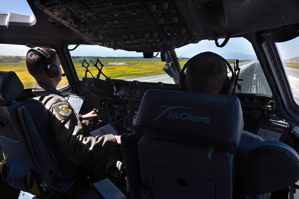 C-17 landing at March ARB