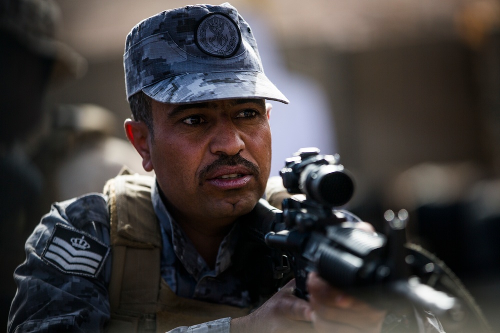FASTCENT Marines train Jordanian Commandos interior tactics