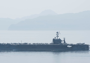 The aircraft carrier USS John C. Stennis (CVN 74) steams in the Strait of Hormuz