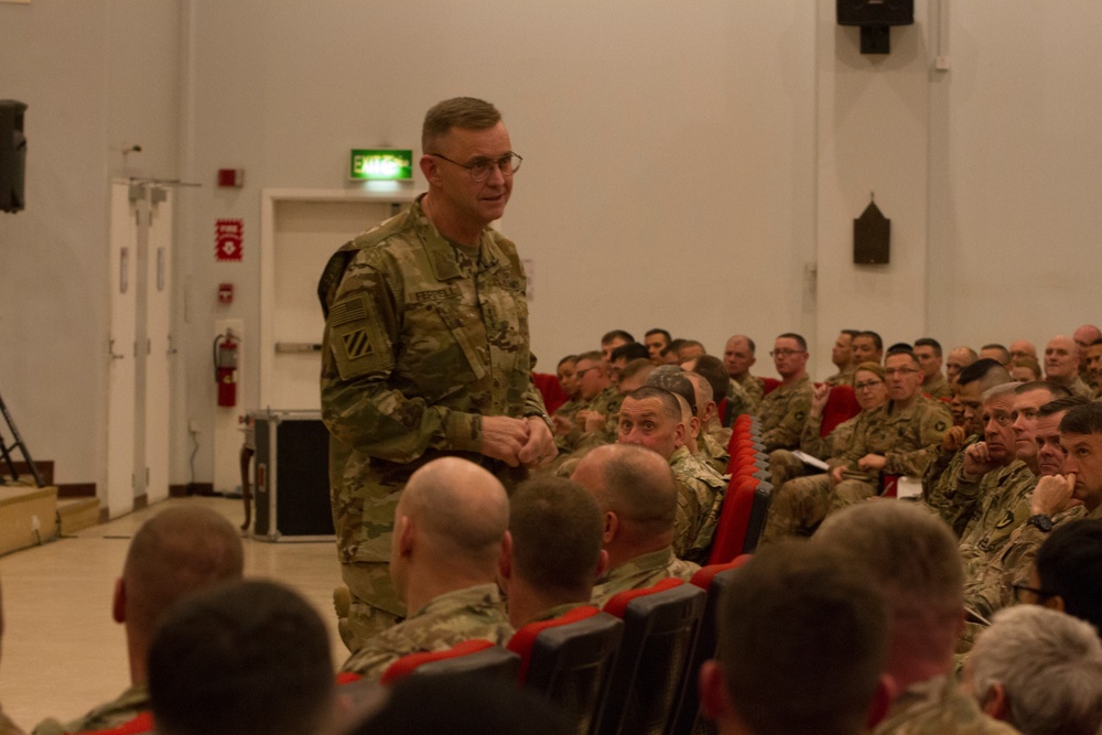 Lt. Gen. Terry Ferrell Visits Troops in Kuwait