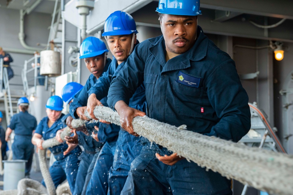 USS Dwight D. Eisenhower (CVN 69)