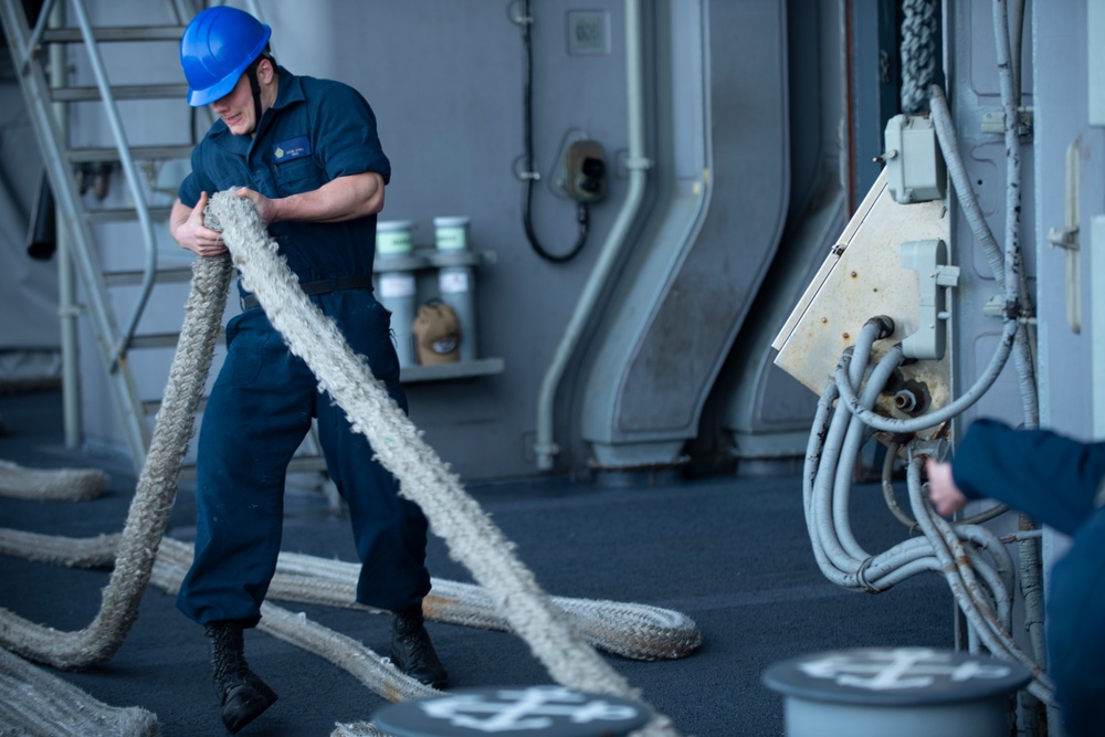 USS Dwight D. Eisenhower (CVN 69)