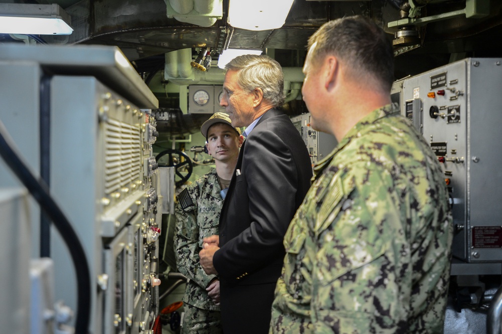 JWR Tour with Assistant Secretary of the Navy