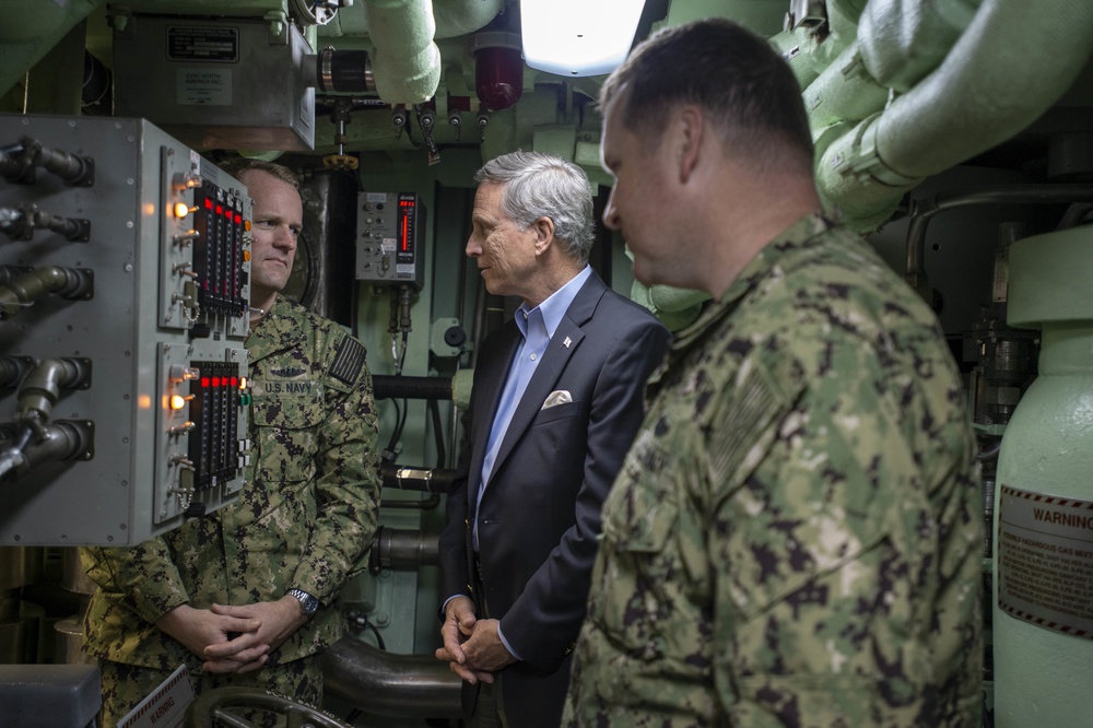 JWR Tour with Assistant Secretary of the Navy