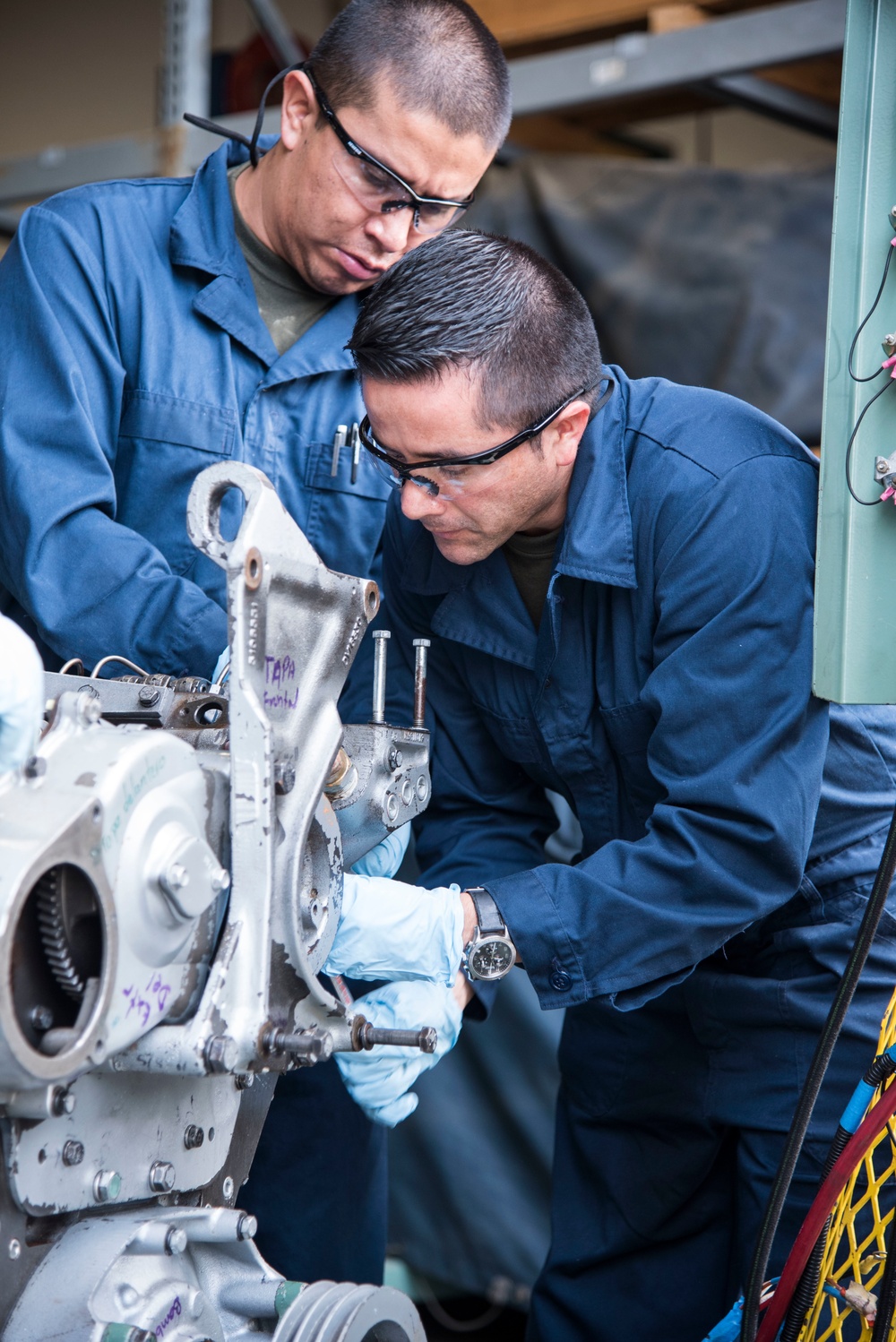 International Students Learn Diesel Engine