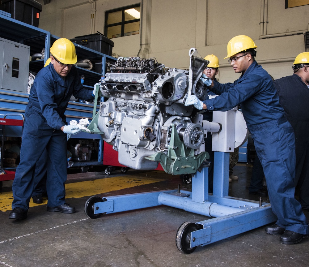 International Students Learn Diesel Engine