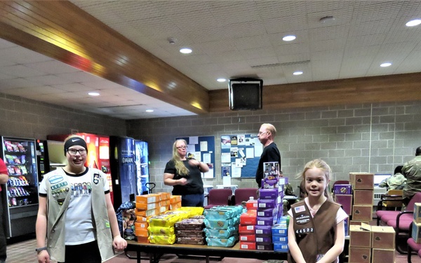 Minnesota Girl Scouts deliver cookies to troops at Fort McCoy