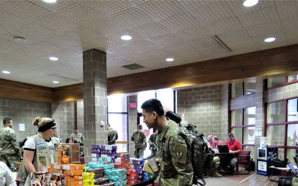 Minnesota Girl Scouts deliver cookies to troops at Fort McCoy